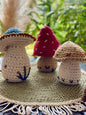 Juego de tres honguitos tejidos en crochet,  para el hogar