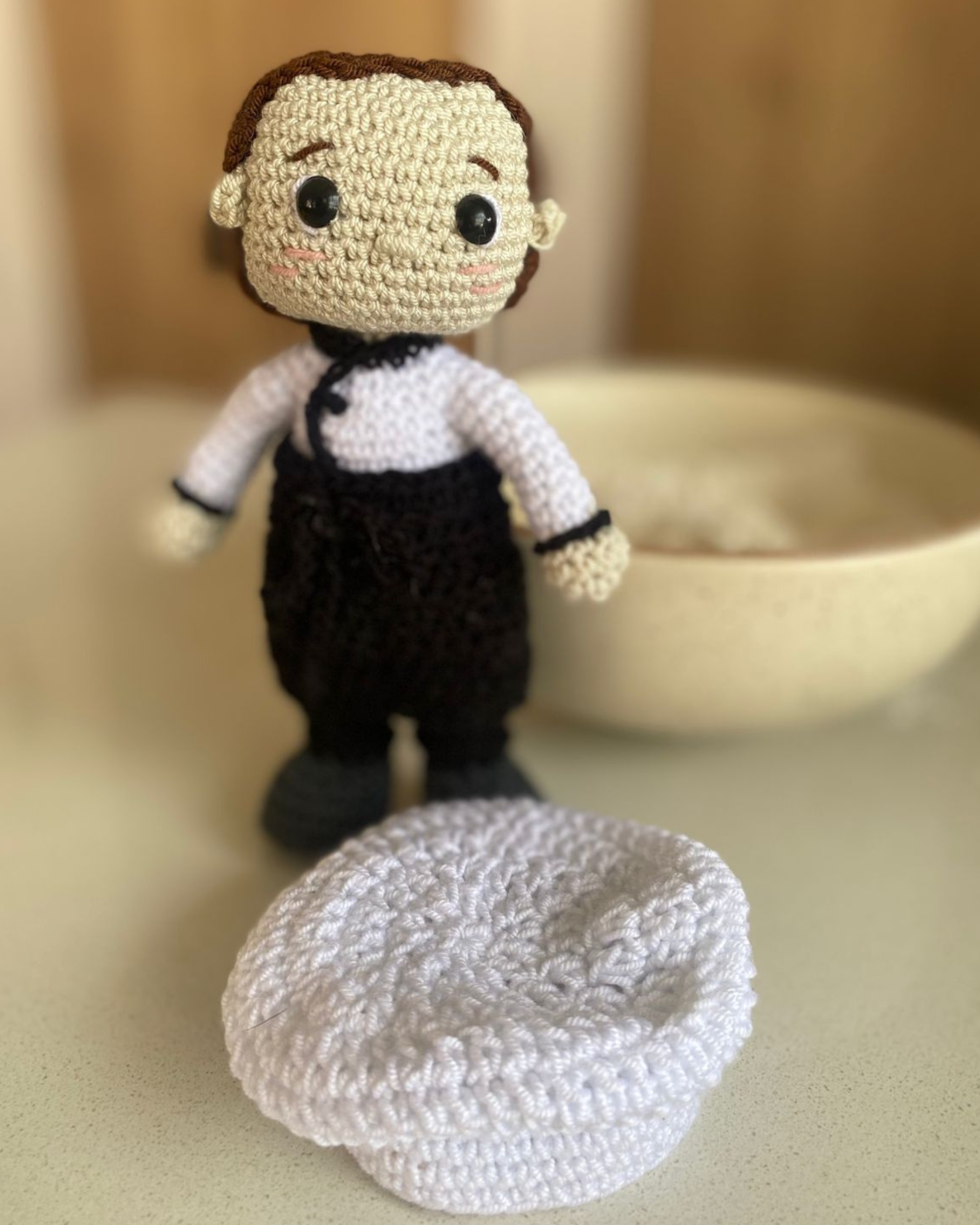 Amigurumi chef, tamaño promedio 22cm