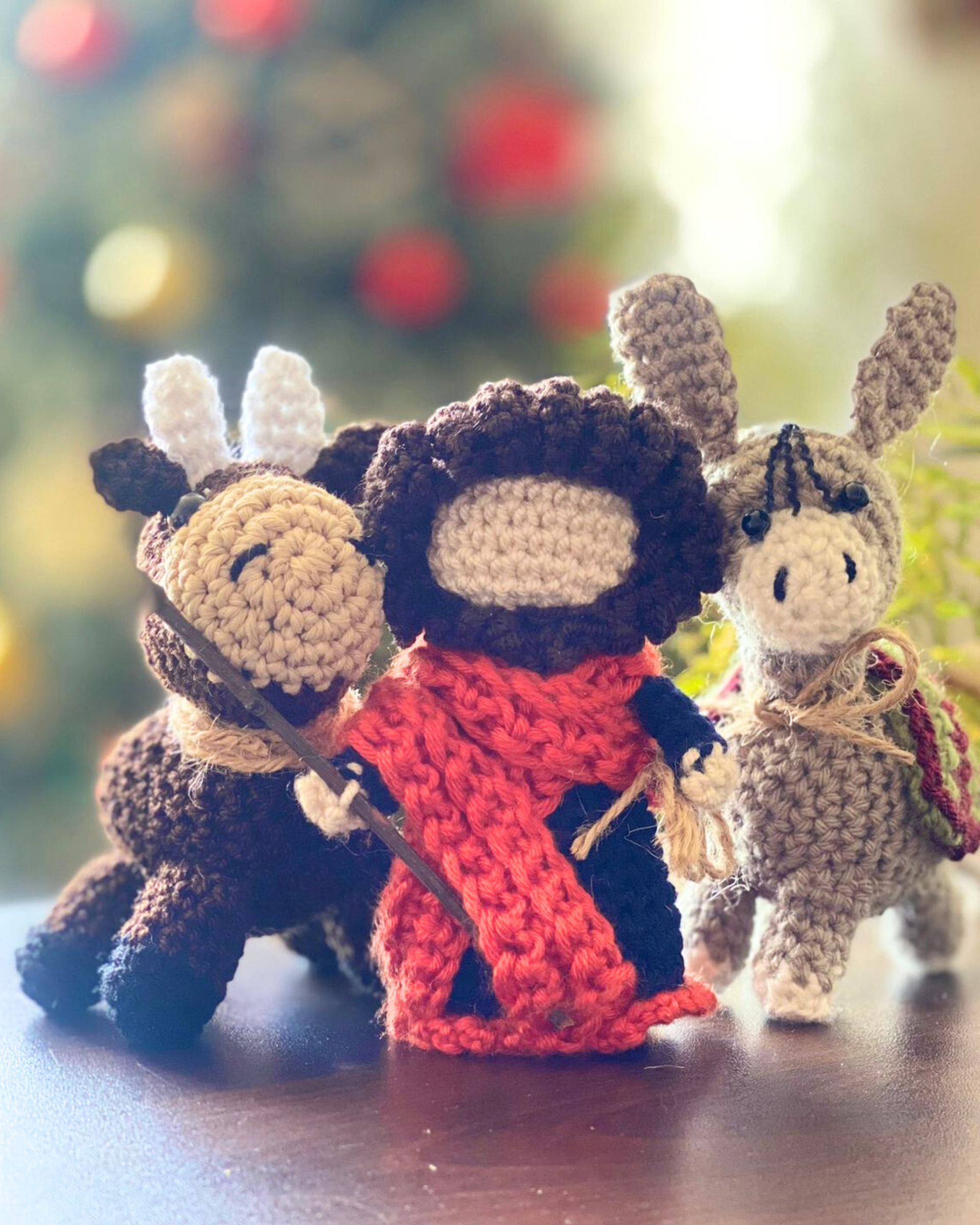 Detalle del nacimiento tejido a crochet con materiales hipoalergénicos